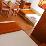 Gargamelo 3* Πόρετς