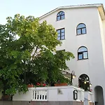 Πανσιόν Gargamelo