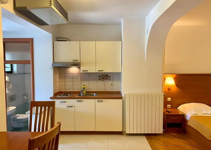 Gargamelo 3* 포레치