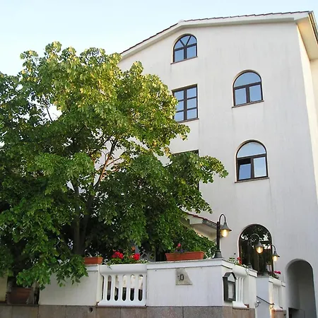 Guest house Gargamelo 3*