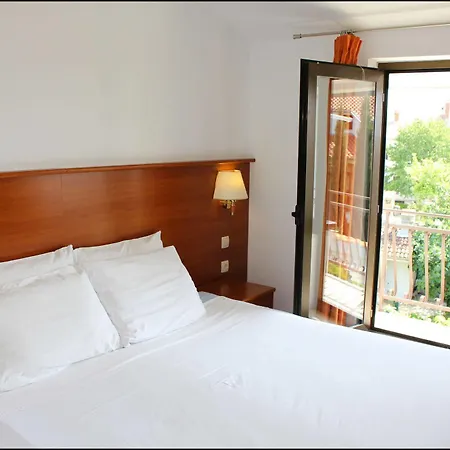 Guest house Gargamelo 3*