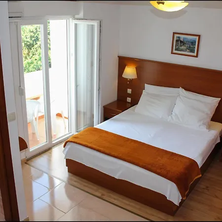 Gargamelo Gostinjska kuća 3*