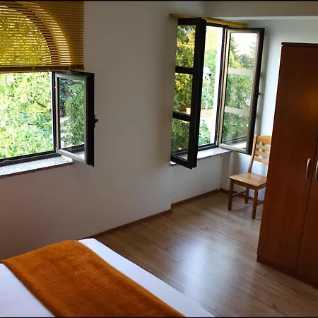 ゲストハウス Gargamelo ポレッチ