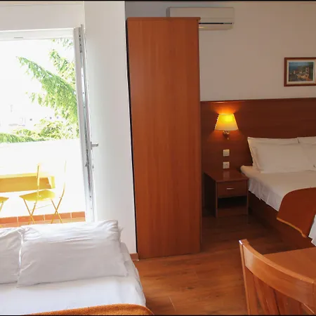 Gargamelo ゲストハウス