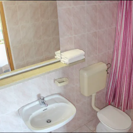 ゲストハウス Gargamelo ポレッチ